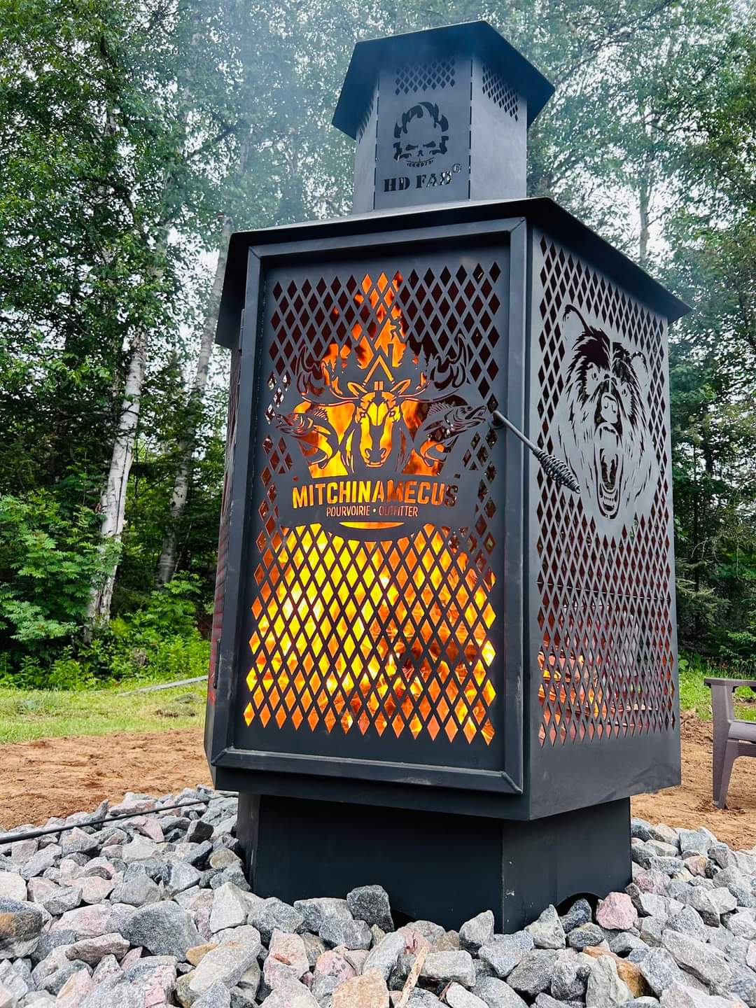 Foyer Hexagonal commercial 48" , Pourvoirie Mitchinamecus , Parent