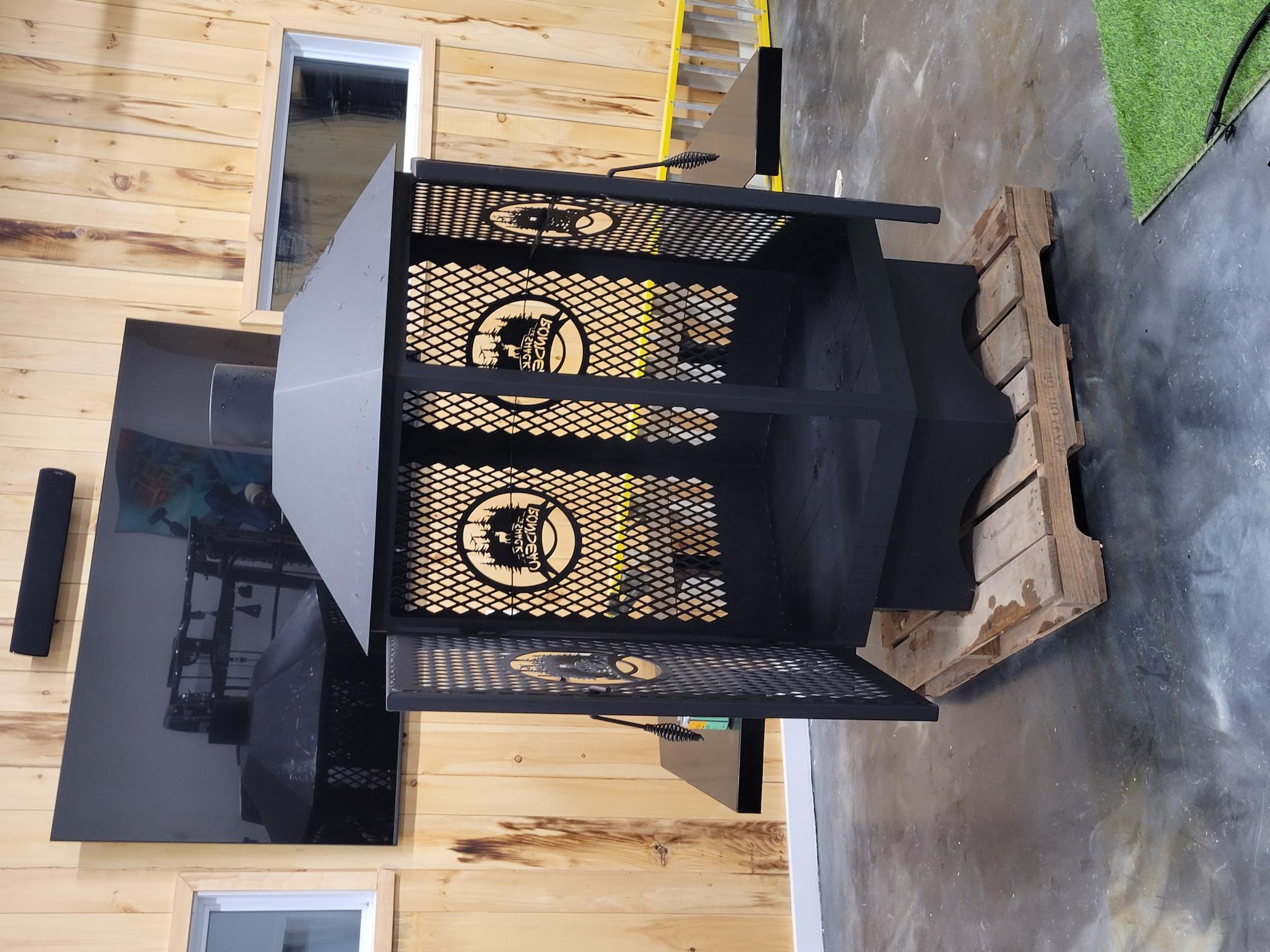 Foyer extérieur commercial 50" Hexagonal avec option comptoir tout le tour pour Club Privé Le Shack a Rondeau