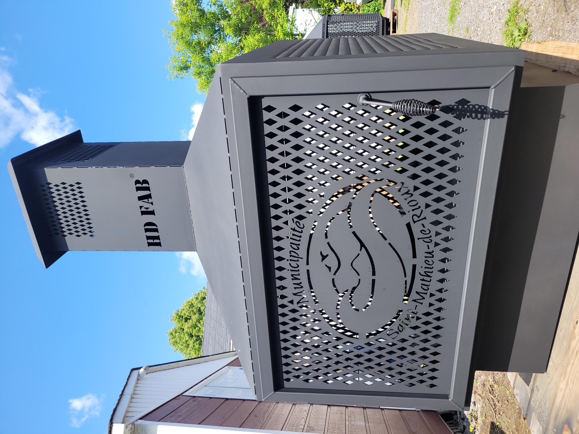 Municipalité de St Mathieu de Rioux , foyer 50"